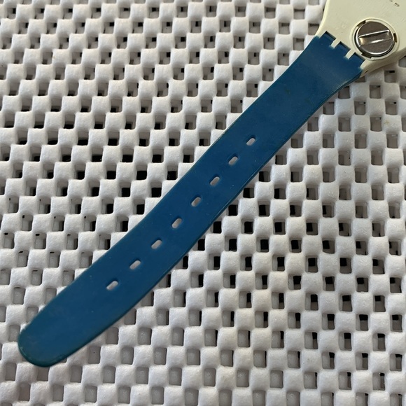 Swatch Watch - LW107 - RASPBERRY - Picture 8 of 9